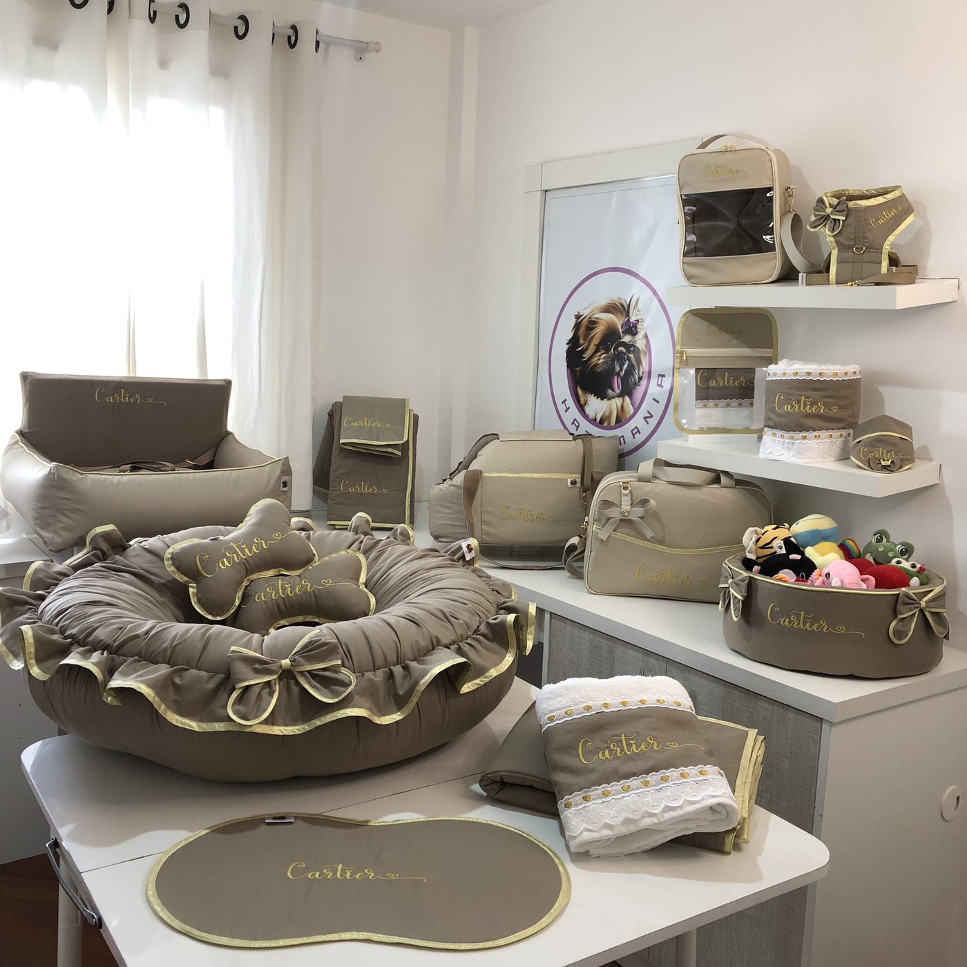 Kit ou enxoval 1: ENXOVAL FENDI COM DOURADO